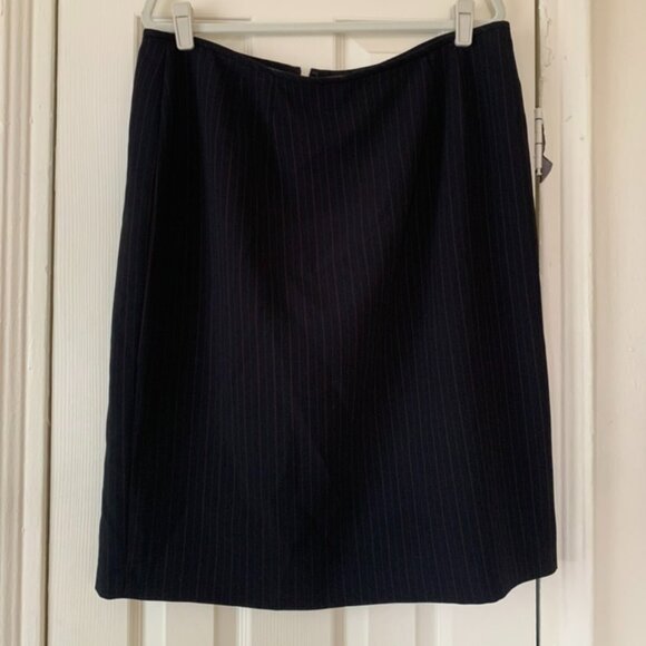 TAHARI SUIT JACKET & SKIRT SET - Picture 4 of 5